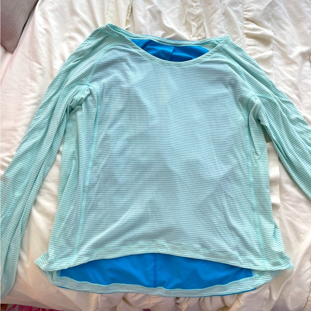 Blue long sleeve lulu lemon top